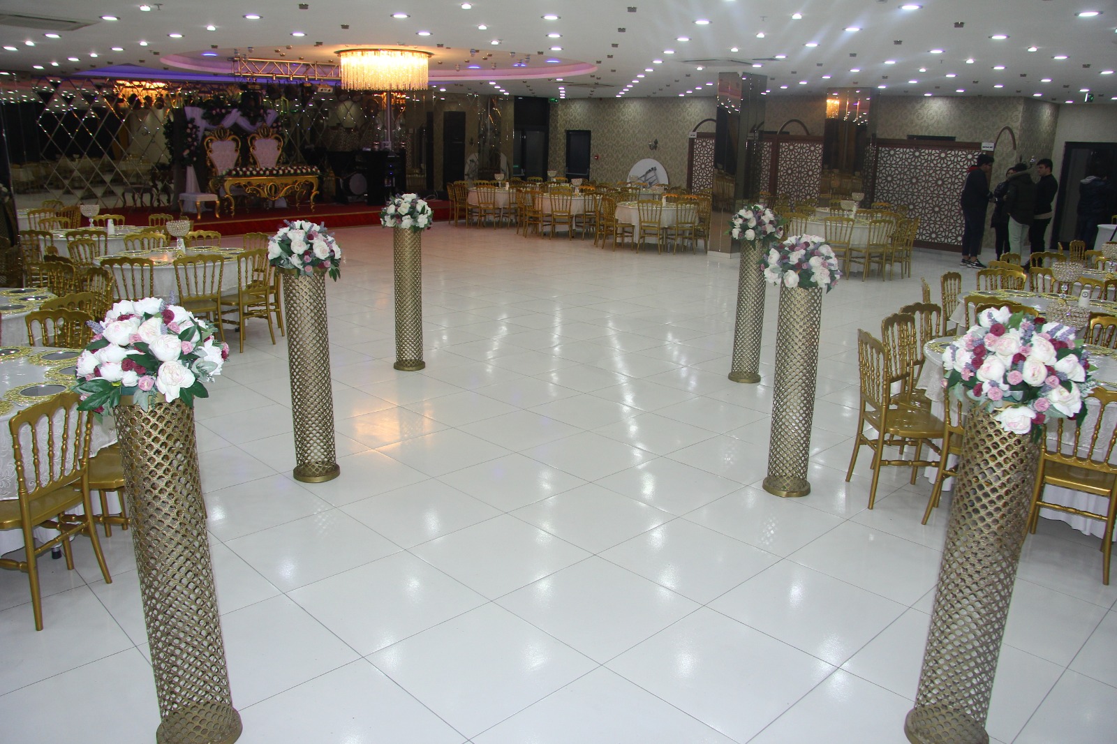 SALONUMUZDAN KARELER